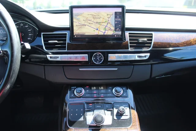Audi A8 4.2T 360CAM/PANO/PRESTIGE LUXURY SPECIAL, снимка 15 - Автомобили и джипове - 55012192