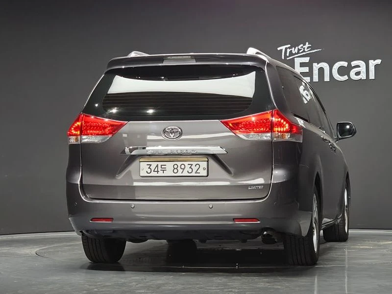 Toyota Sienna 3.5 2GR Automatic, снимка 4 - Автомобили и джипове - 55662708