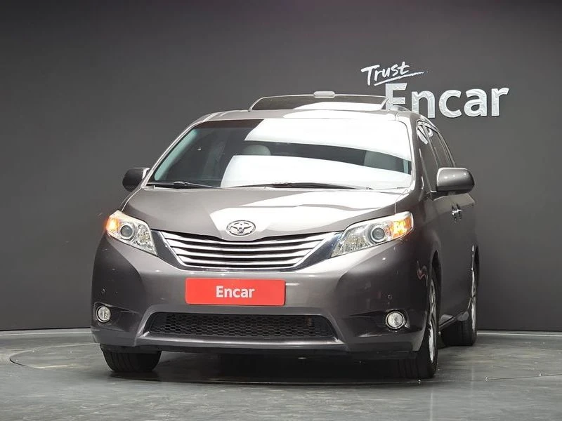 Toyota Sienna 3.5 2GR Automatic, снимка 2 - Автомобили и джипове - 55662708