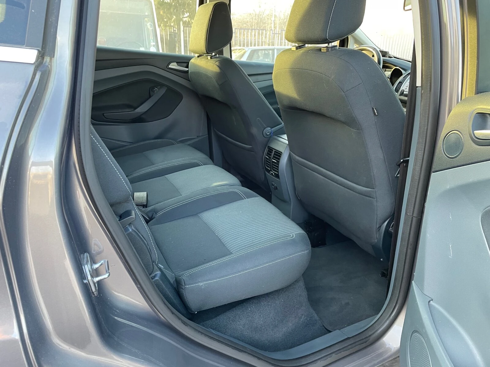 Ford C-max 1.0i 125кс - изображение 10