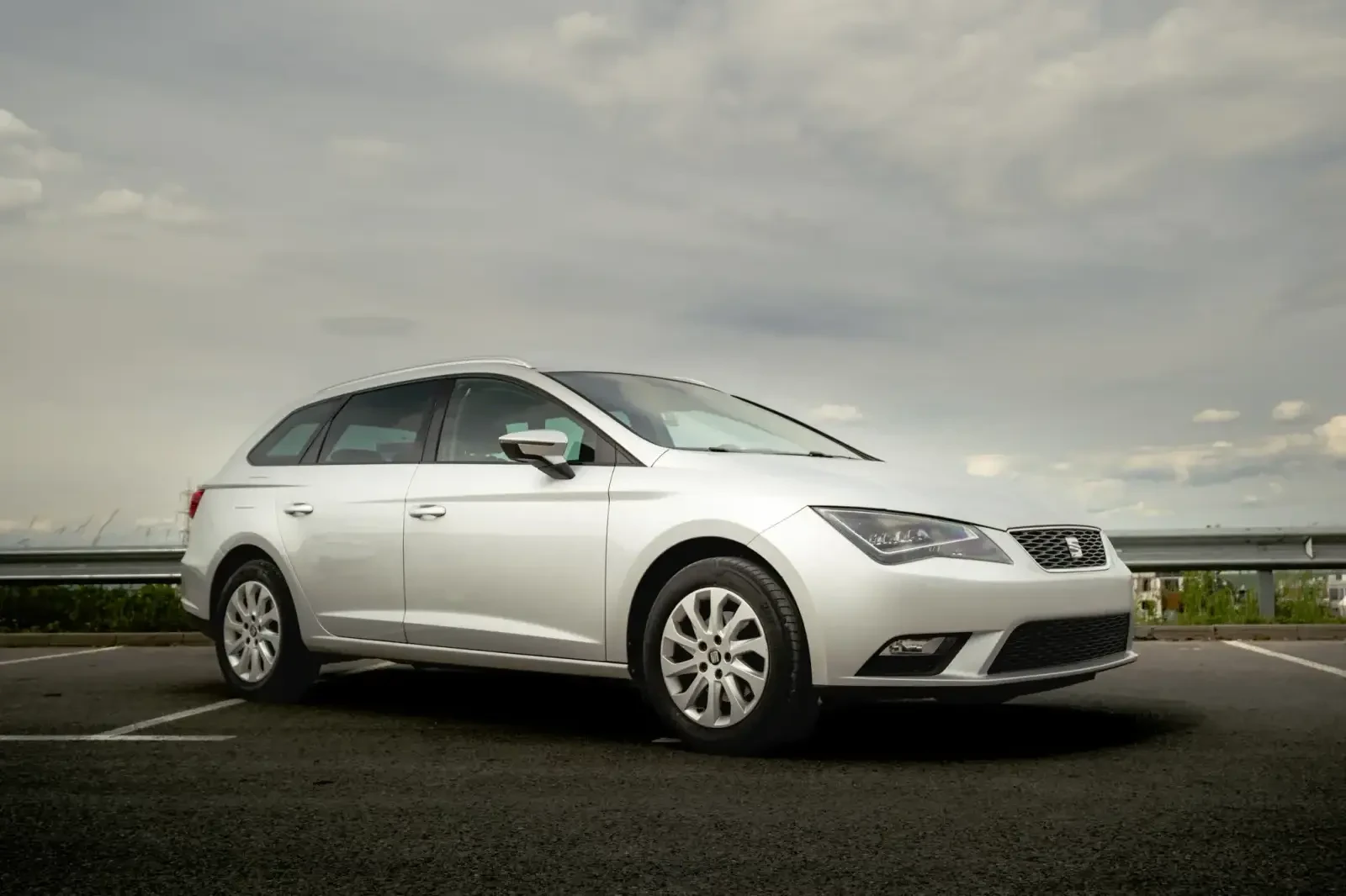 Seat Leon 1.4 TGI ST, снимка 3 - Автомобили и джипове - 53818175