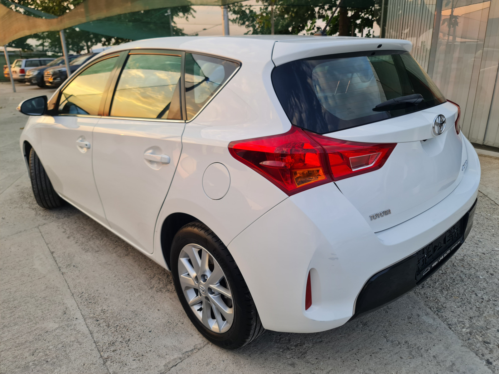 Toyota Auris 1.6 VVTI Камера Hands Free Климатроник Евро 5 - изображение 2