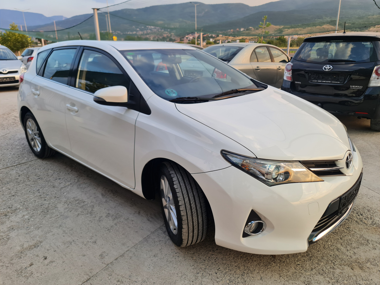 Toyota Auris 1.6 VVTI Камера Hands Free Климатроник Евро 5 - изображение 3