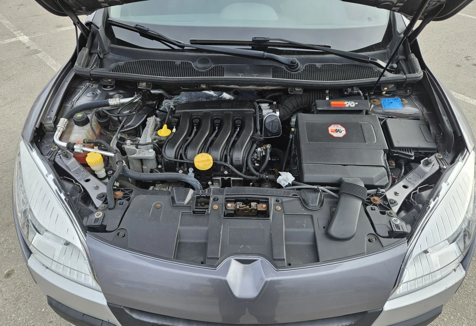 Renault Megane 1.6i - изображение 8