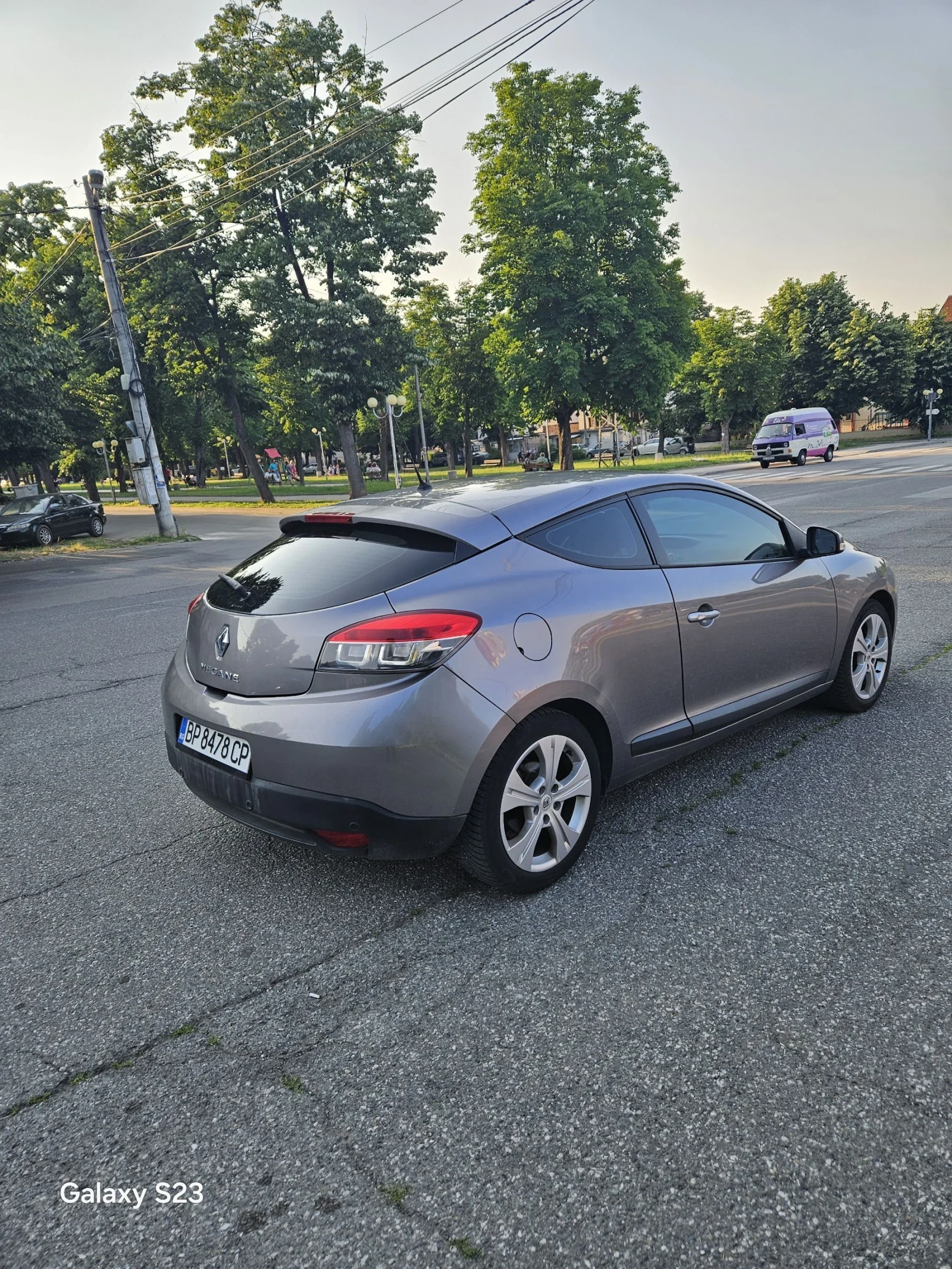 Renault Megane 1.6i - изображение 8