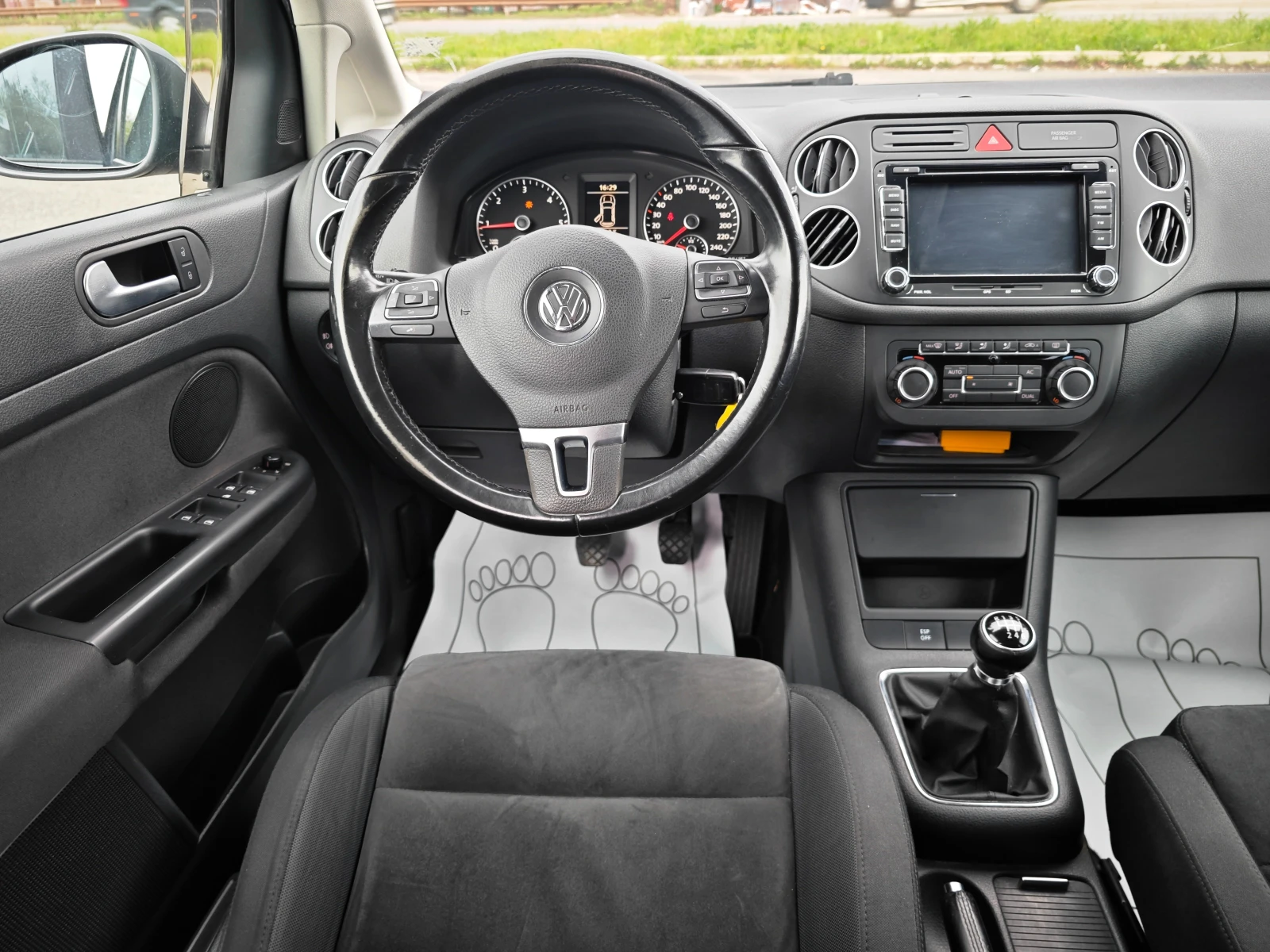 VW Golf Plus 2, 0 tdi - изображение 10