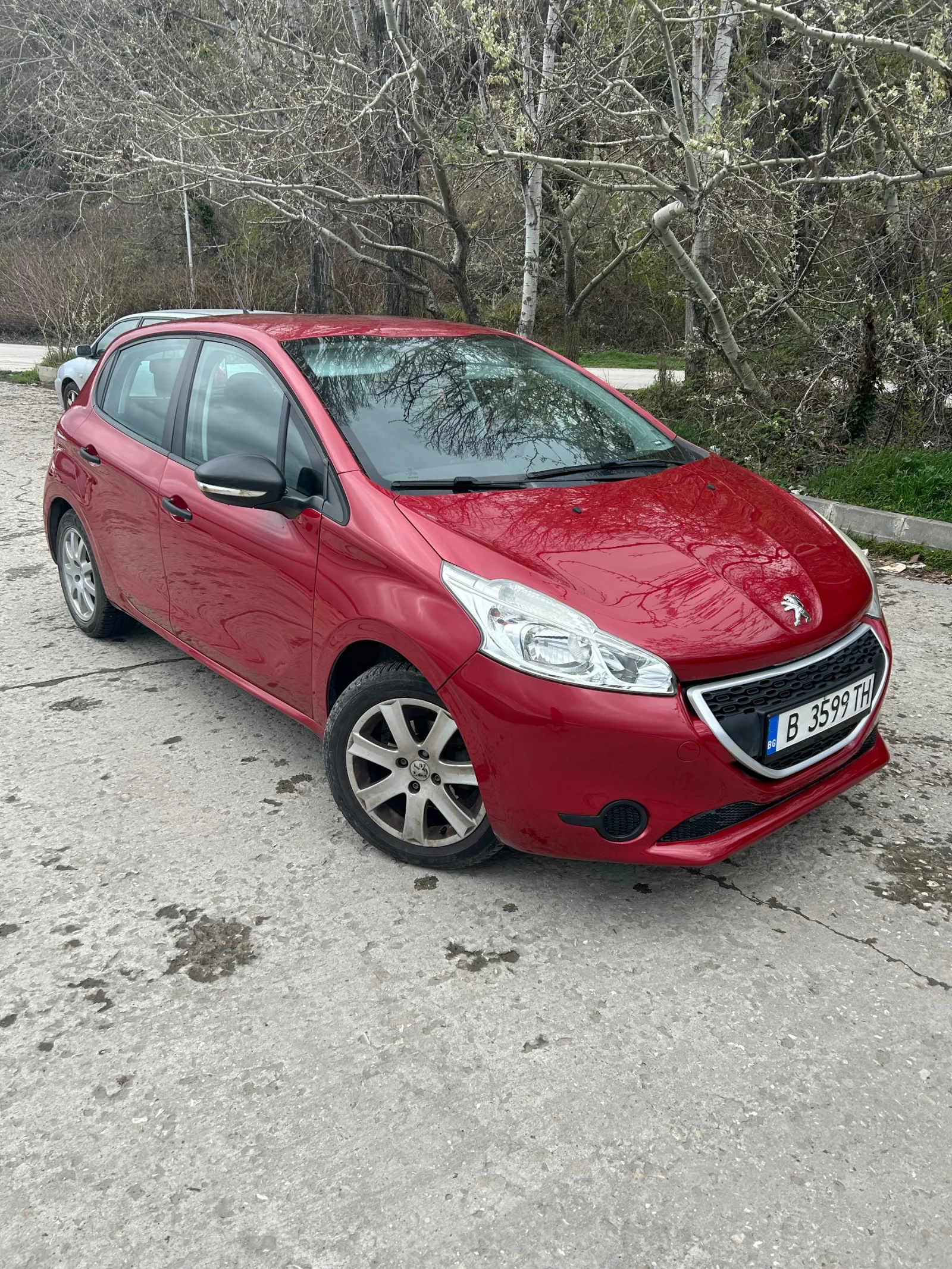 Peugeot 208 Хетчбек - изображение 2