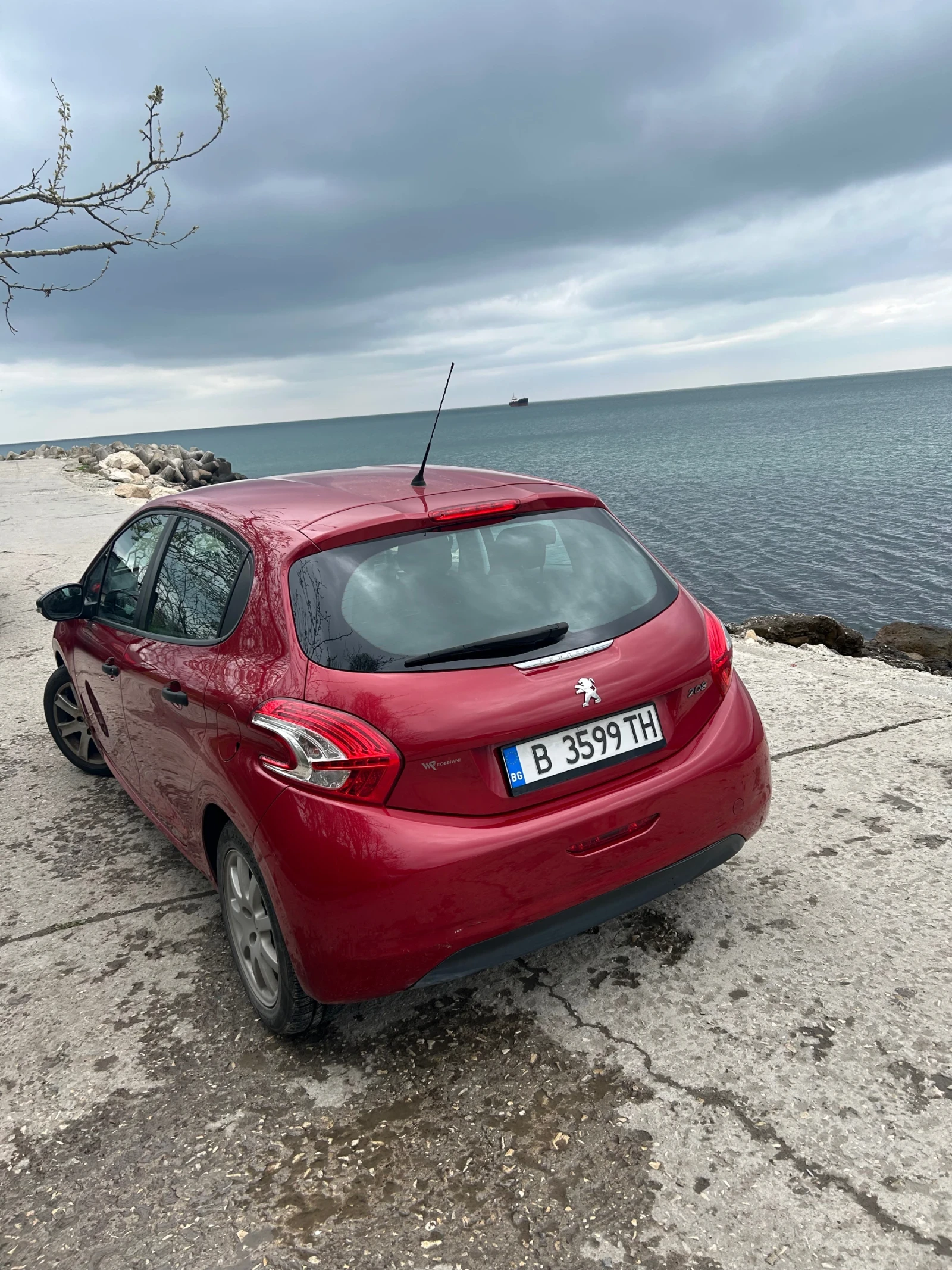 Peugeot 208 Хетчбек - изображение 3