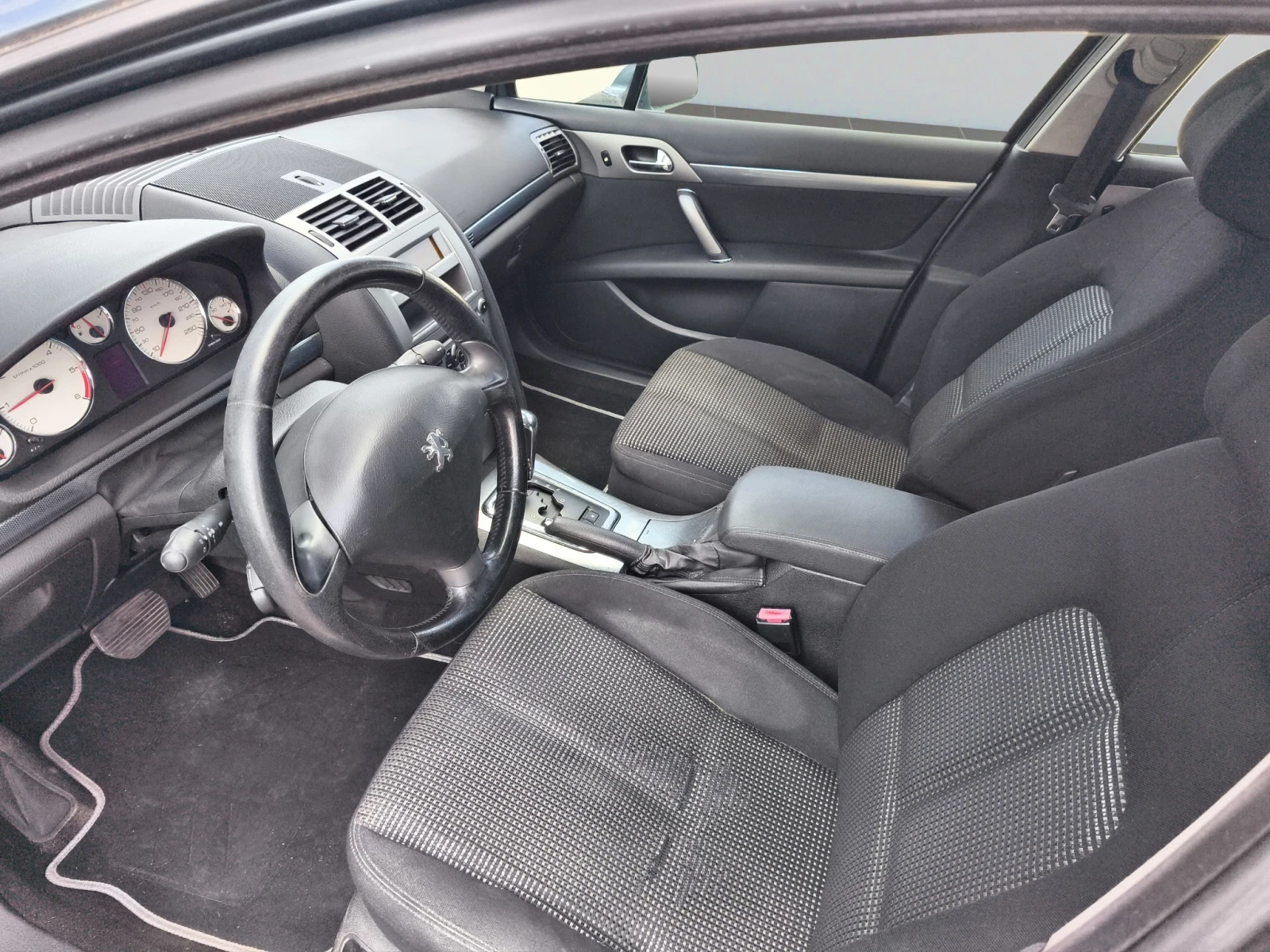 Peugeot 407 КЛИЕНТСКИ АВТОМОБИЛ - изображение 10