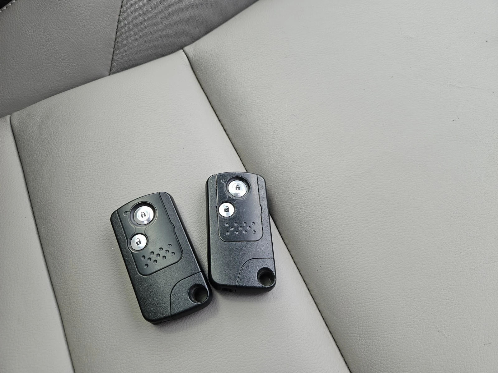 Honda Civic 1.8i-VTEC Keyless NAVI Panorama TUV 2027. | Mobile.bg   16