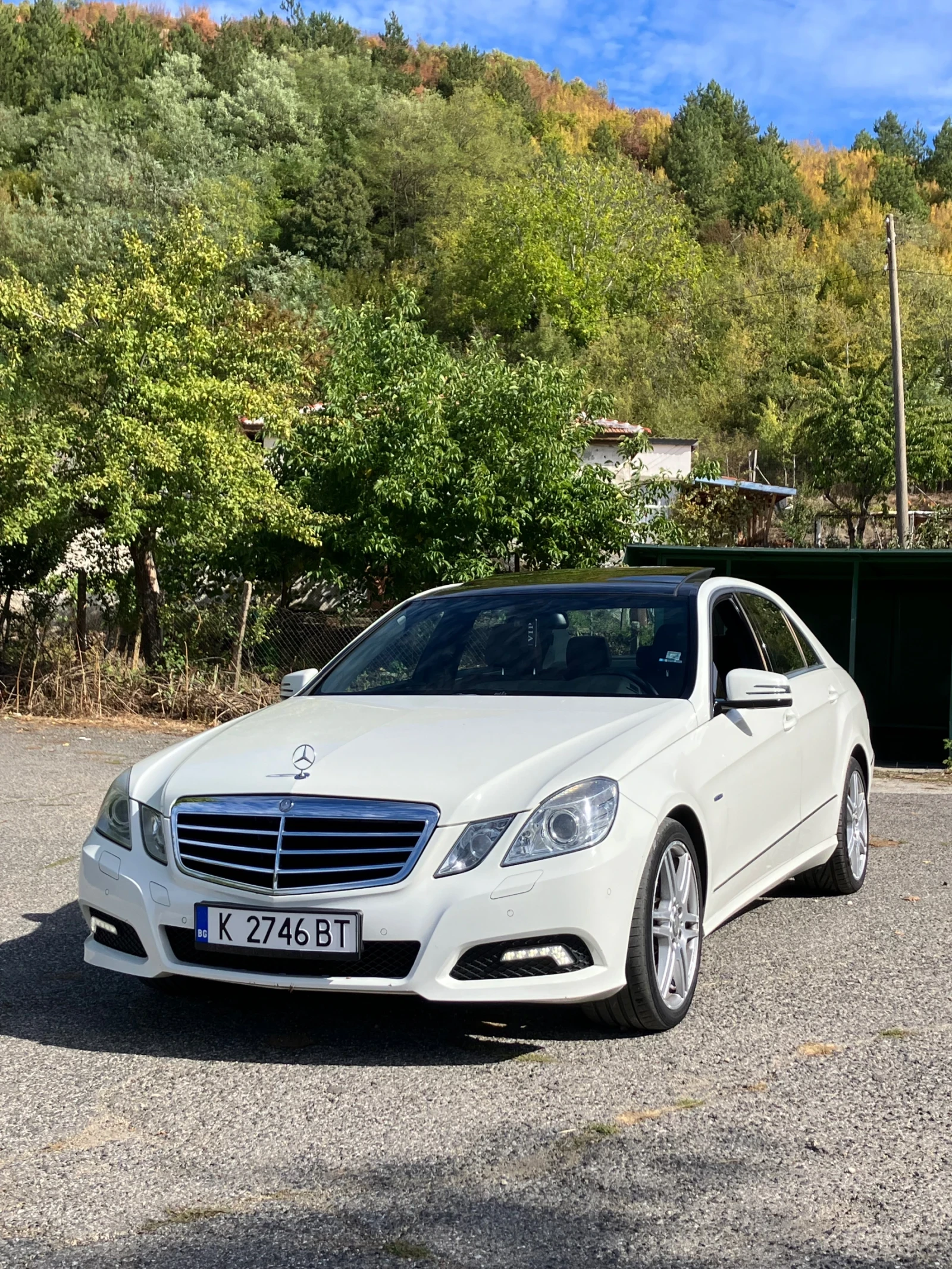Mercedes-Benz E 220  - изображение 2