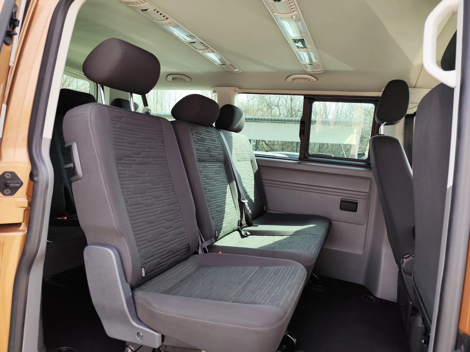 VW Multivan CARAVELLE* 2.0TDi* 9 MECTA* 4 MOTION* DSG* , снимка 12 - Автомобили и джипове - 53706252