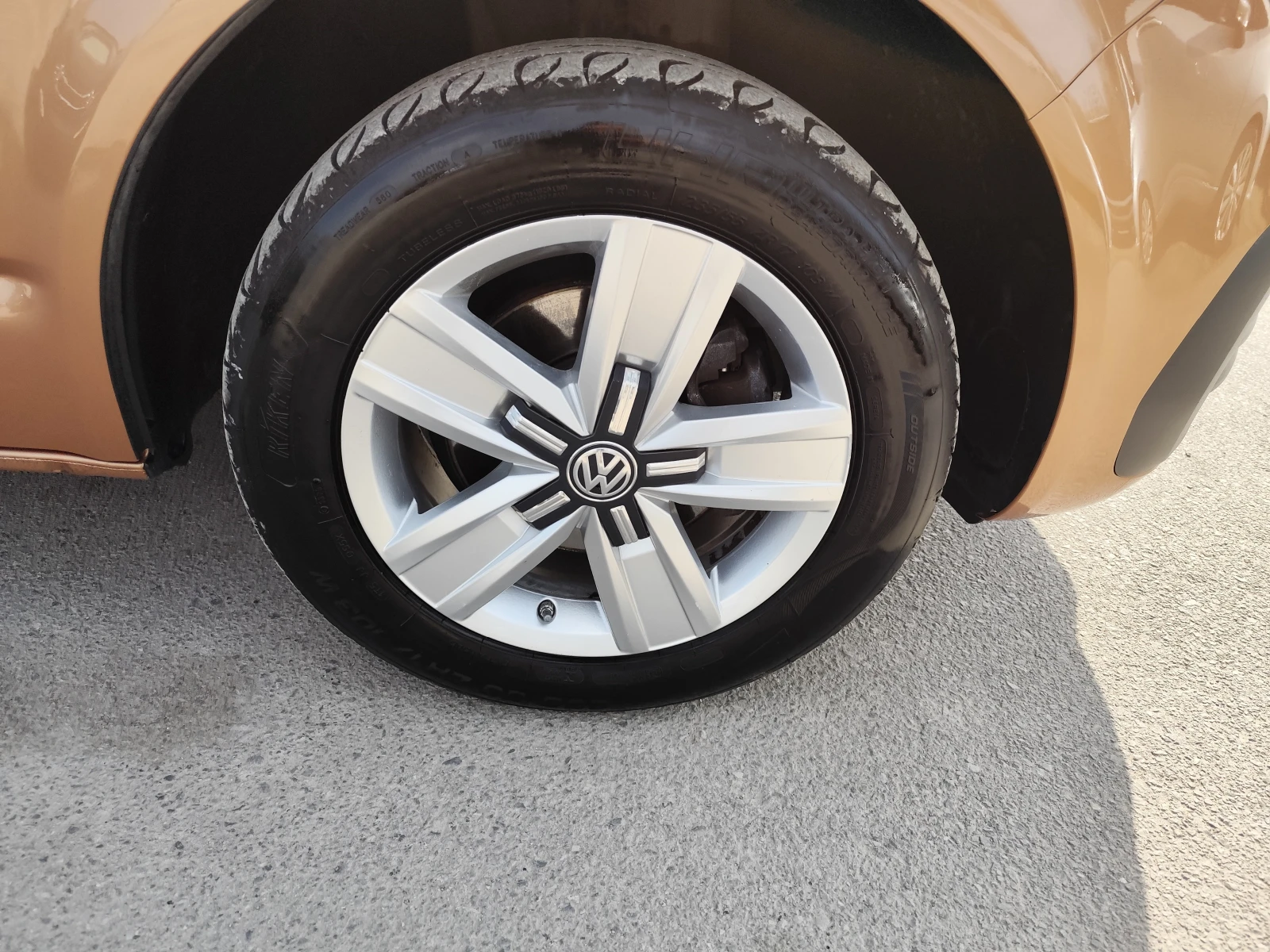 VW Multivan CARAVELLE* 2.0TDi* 9 MECTA* 4 MOTION* DSG* , снимка 16 - Автомобили и джипове - 53706252