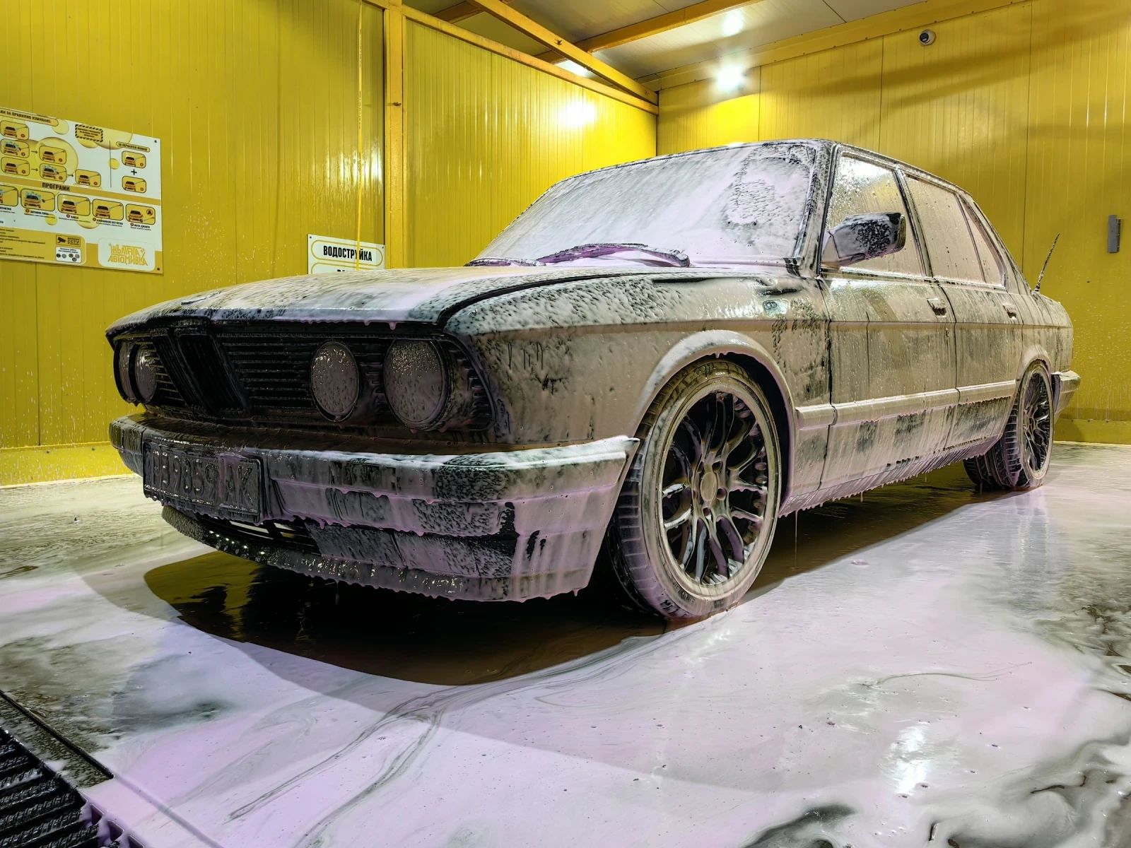 BMW 520 520i, снимка 2 - Автомобили и джипове - 53990321