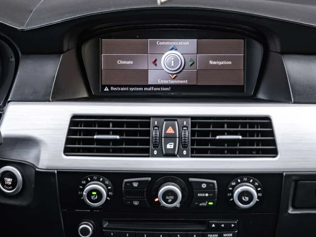 BMW M5  5.0L V10 RWD / CARFAX /HEAD UP /HARMAN KARDON/ | Mobile.bg � ����������� 9