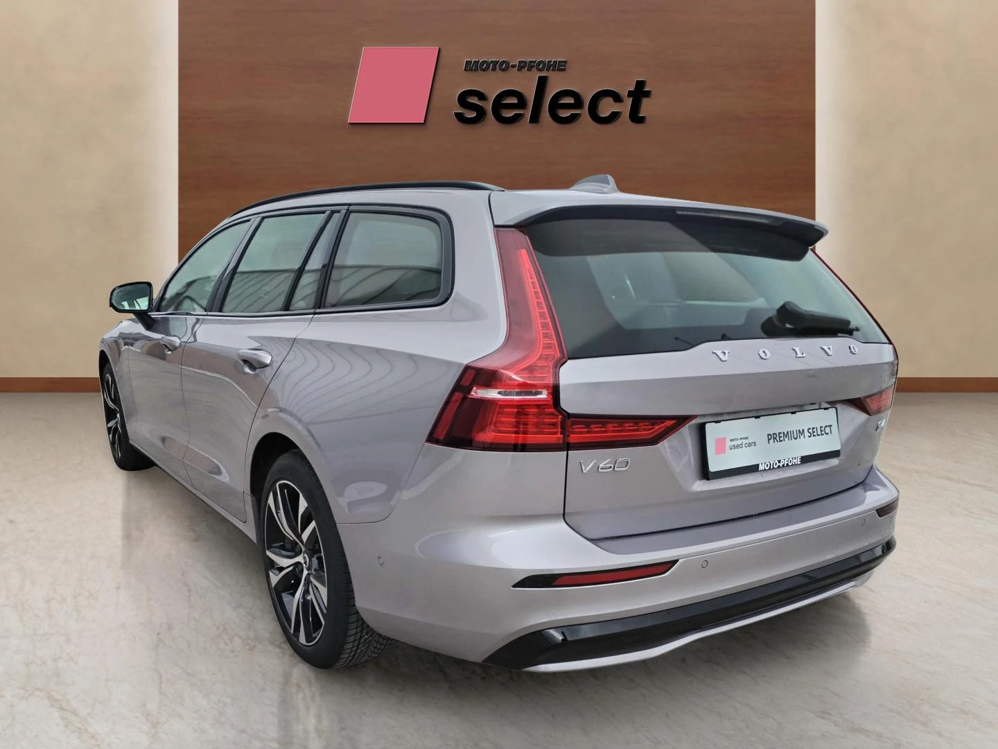 Volvo V60 2, 0, снимка 7 - Автомобили и джипове - 54306894