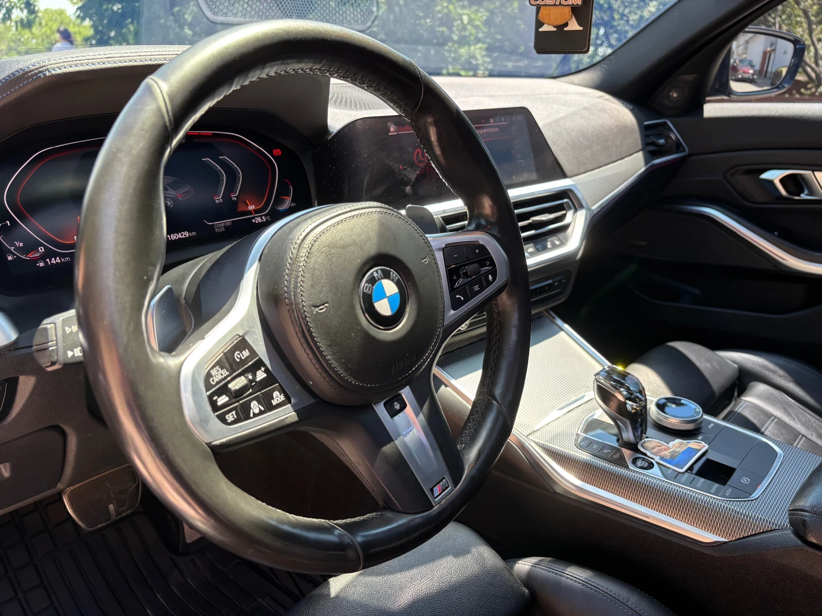 BMW 330 M-Pack, 360, Lasser, Adaptive, Harman Kardon Full, снимка 10 - Автомобили и джипове - 55176556