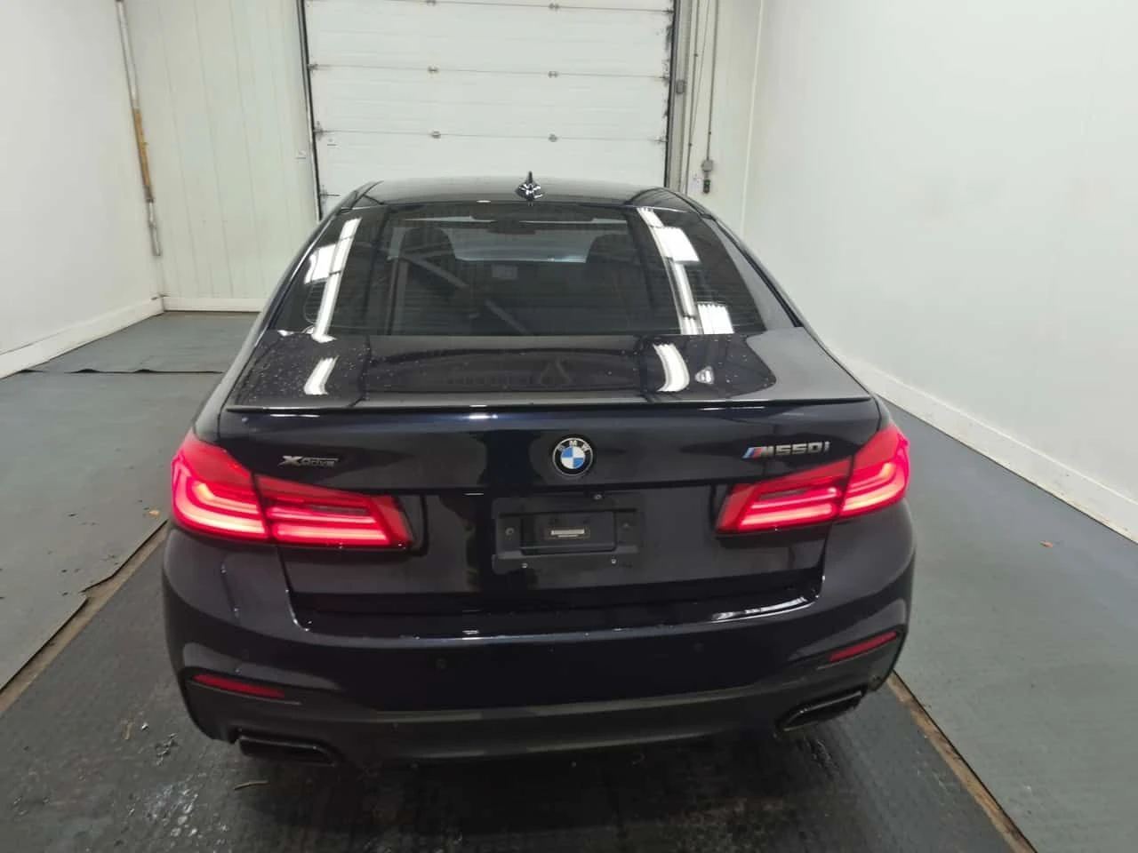 BMW 550 * XDRIVE * CARFAX * ДИСТРОНИК * ОБДУХВАНЕ * , снимка 5 - Автомобили и джипове - 55229618