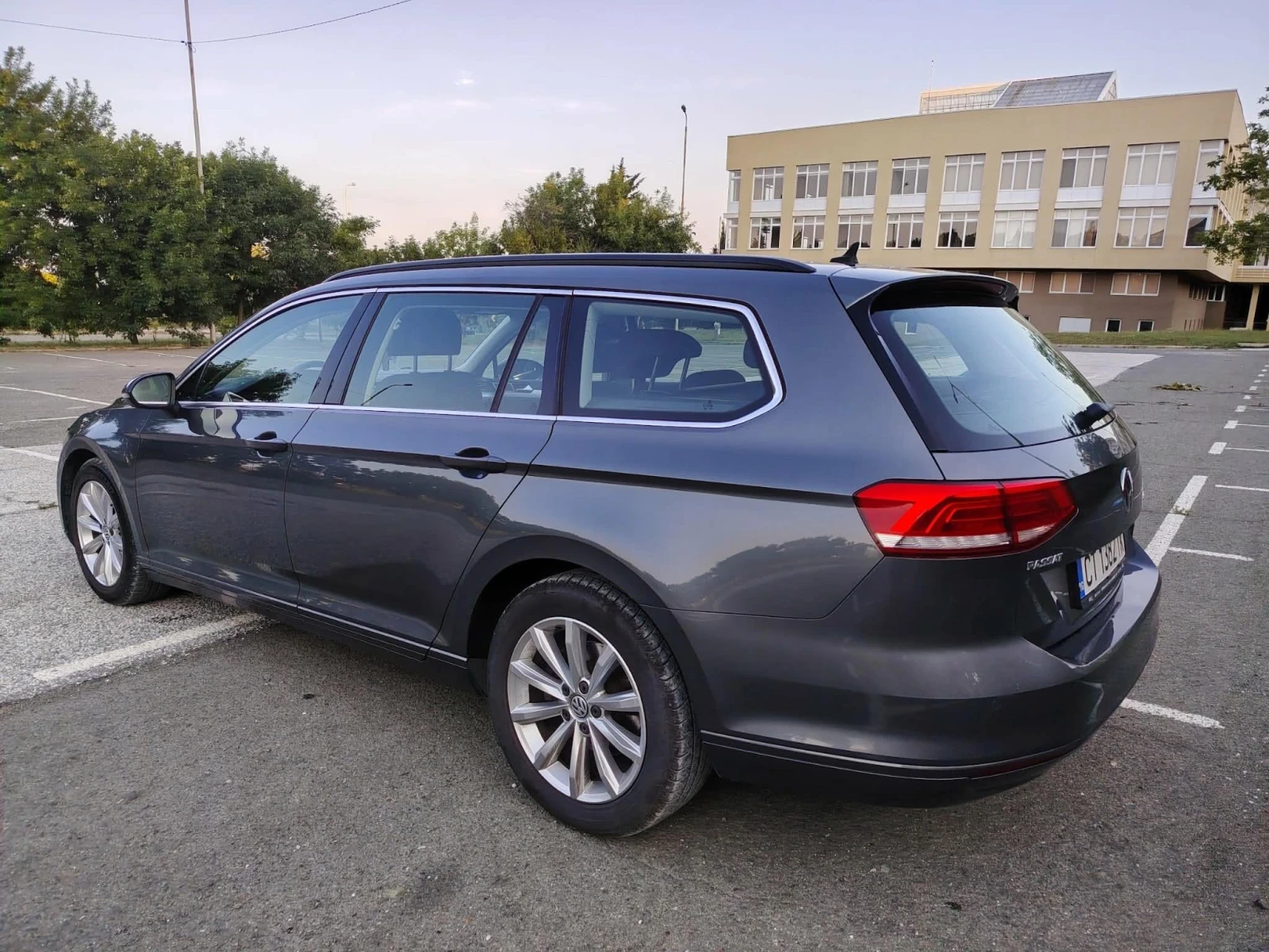VW Passat TDI 2.0, снимка 7 - Автомобили и джипове - 55457272
