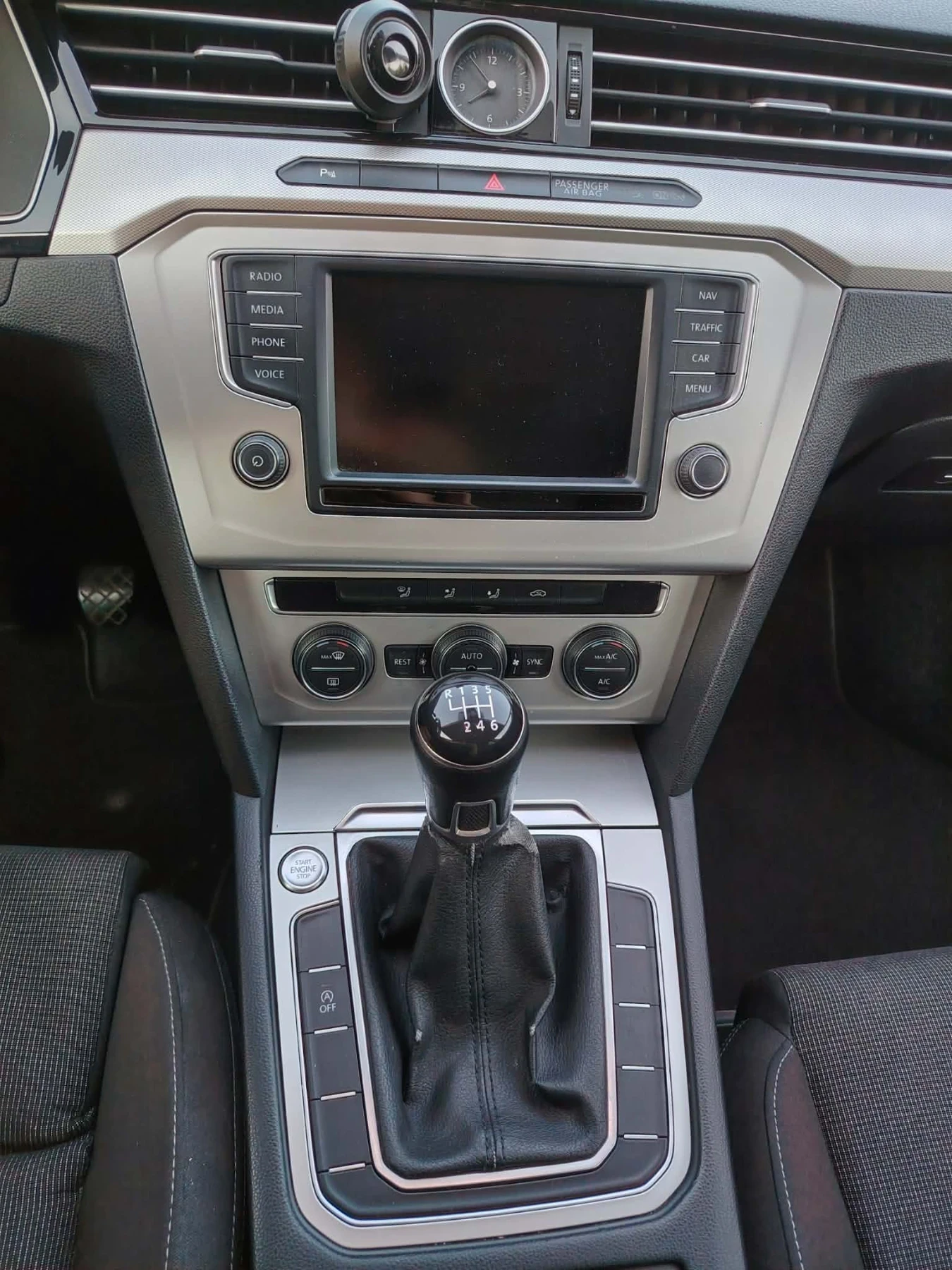 VW Passat TDI 2.0, снимка 12 - Автомобили и джипове - 55457272