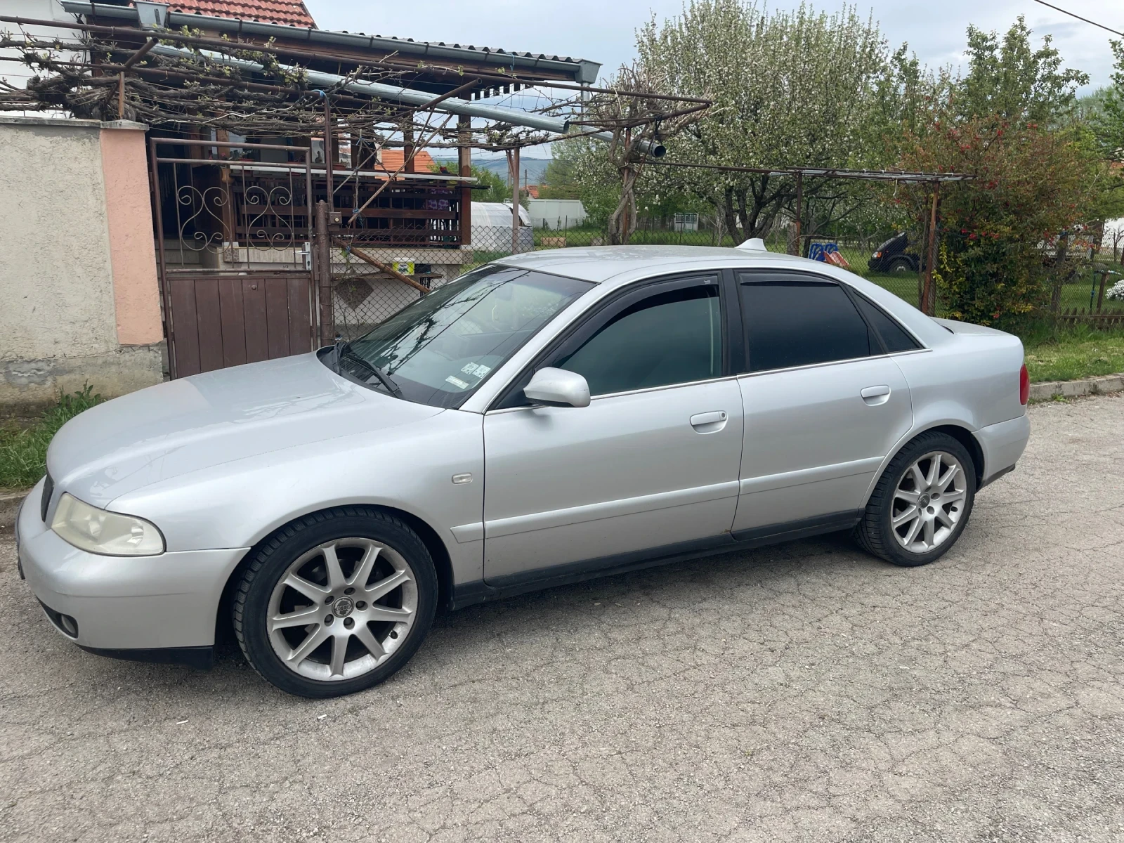 Audi A4 B5, снимка 2 - Автомобили и джипове - 55695565