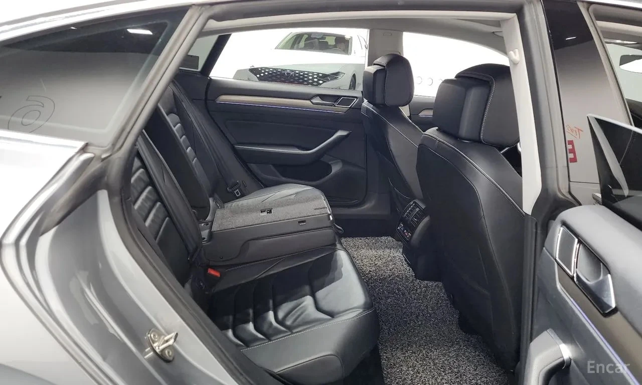 VW Arteon  R LIINE 4Motion / СЕРТИФИКАТ ЗА ОТЛИЧНО КАЧЕСТВО , снимка 12 - Автомобили и джипове - 55924861