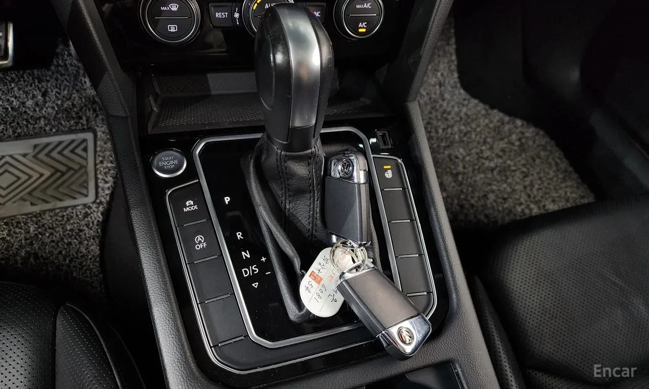 VW Arteon  R LIINE 4Motion / СЕРТИФИКАТ ЗА ОТЛИЧНО КАЧЕСТВО , снимка 9 - Автомобили и джипове - 55924861