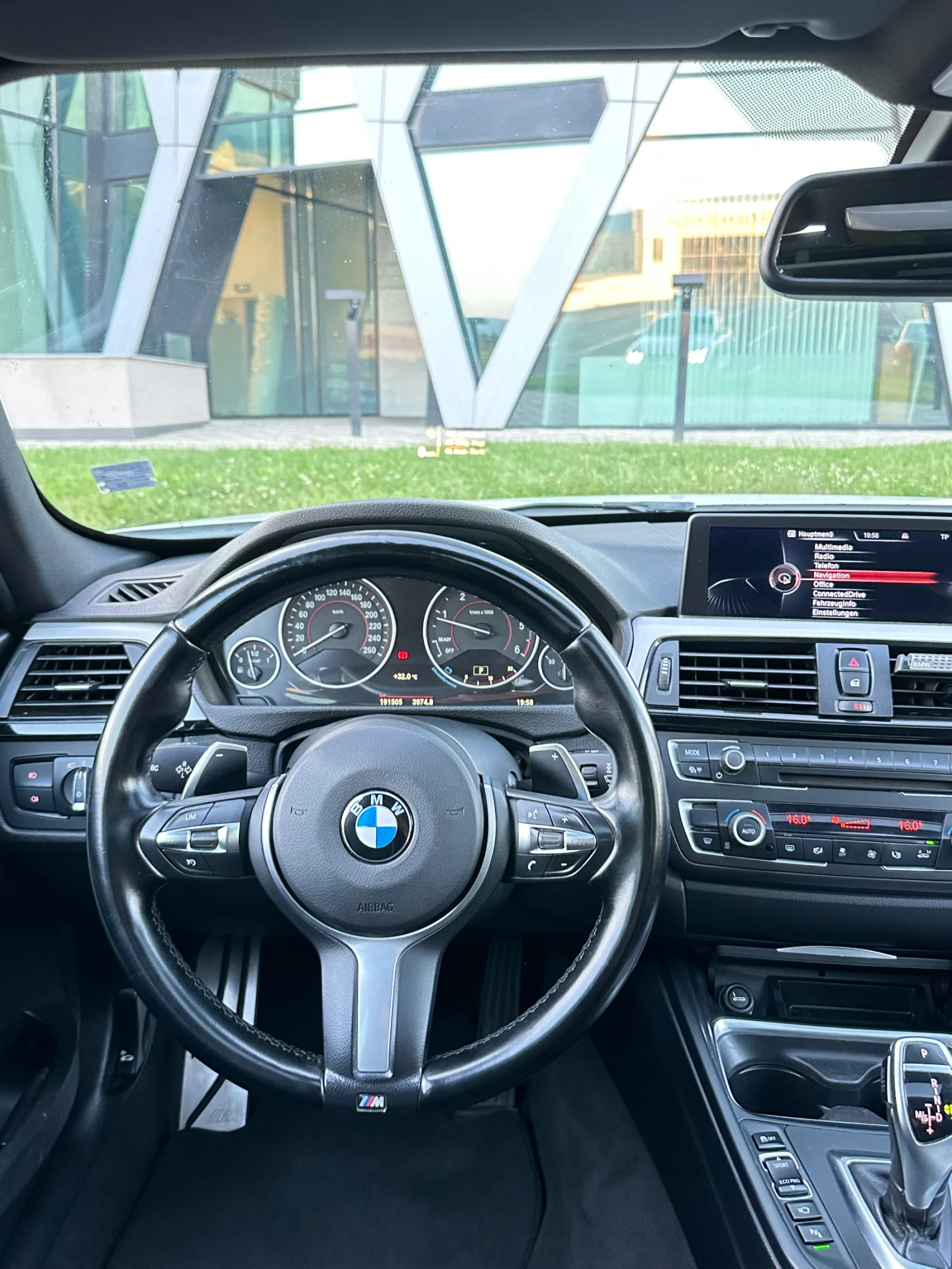 BMW 320, снимка 8 - Автомобили и джипове - 56437290