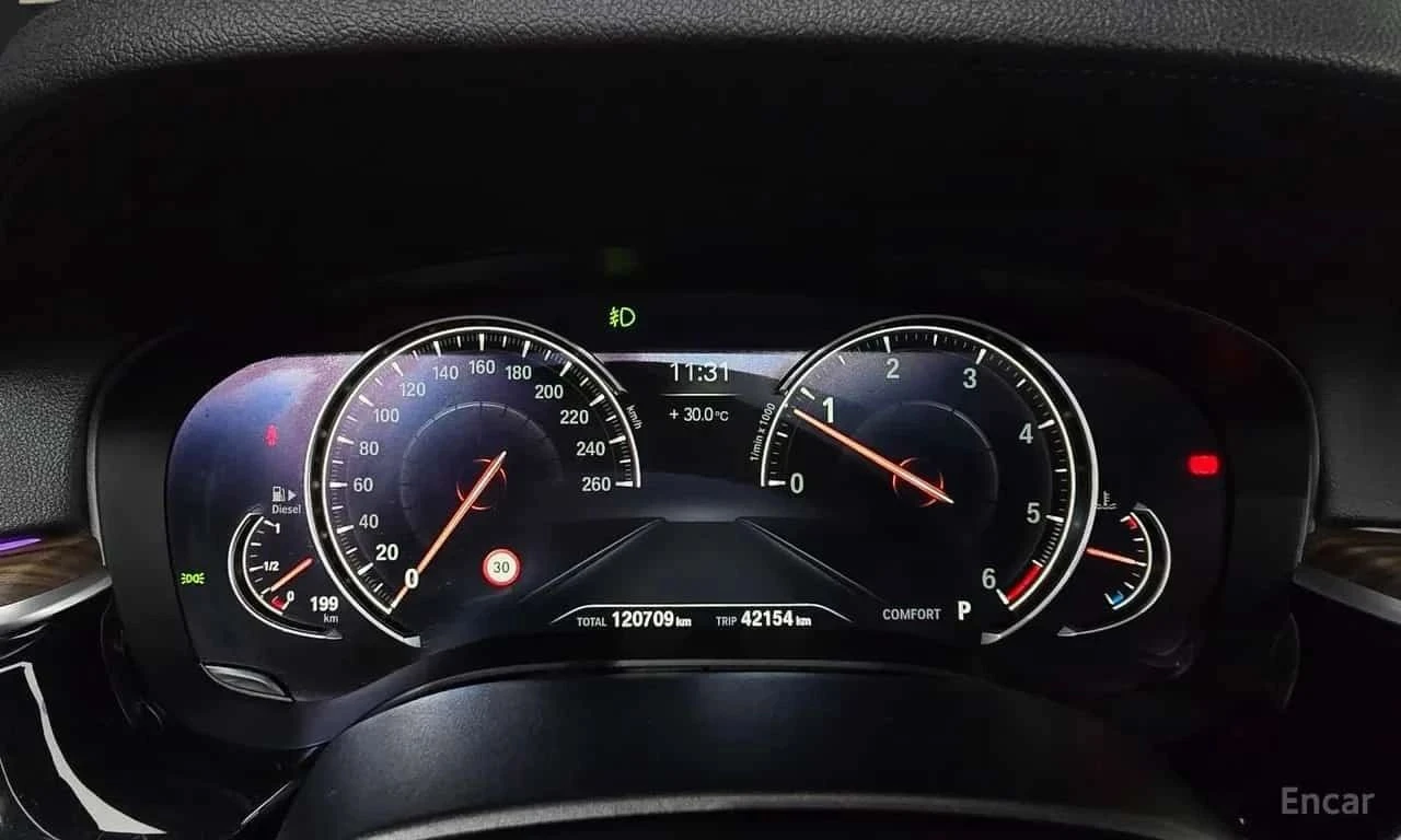 BMW 520, снимка 12 - Автомобили и джипове - 56707428