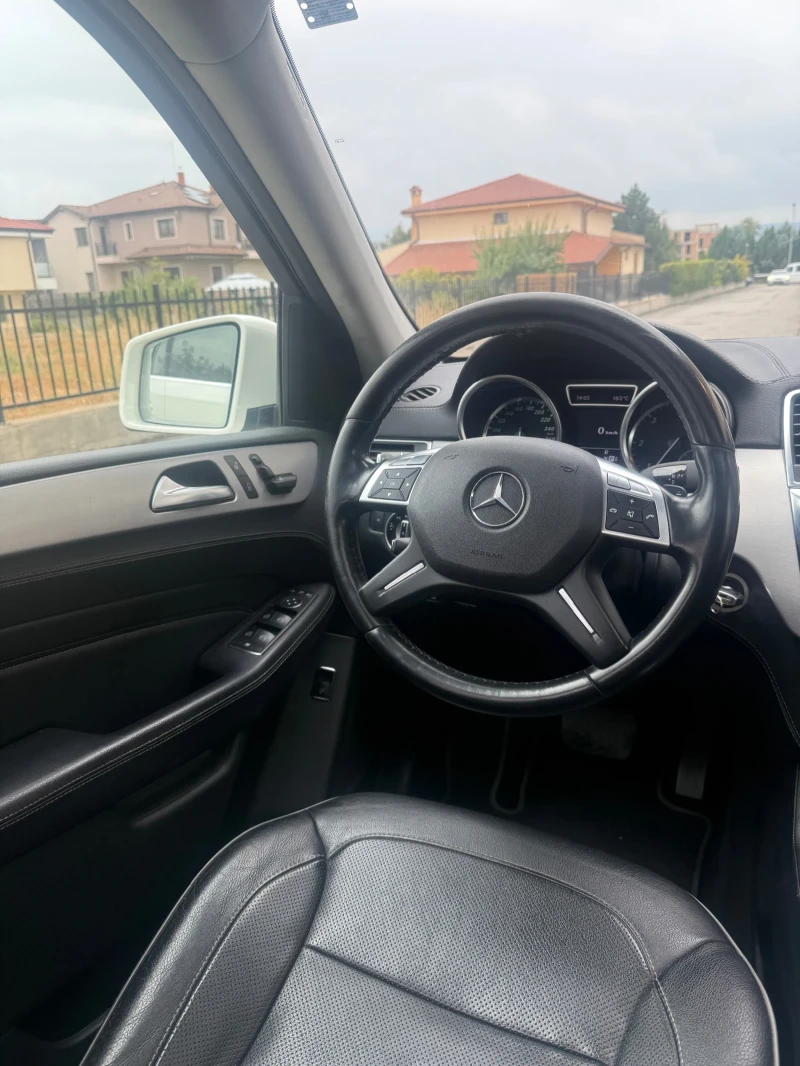 Mercedes-Benz ML 350 BlueTEC 4MATIC, снимка 8 - Автомобили и джипове - 52352932