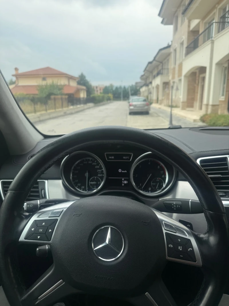 Mercedes-Benz ML 350 BlueTEC 4MATIC, снимка 4 - Автомобили и джипове - 52352932