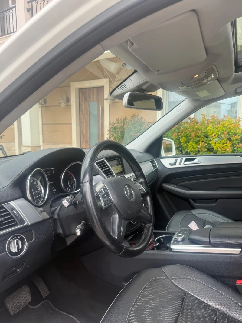 Mercedes-Benz ML 350 BlueTEC 4MATIC, снимка 6 - Автомобили и джипове - 52352932
