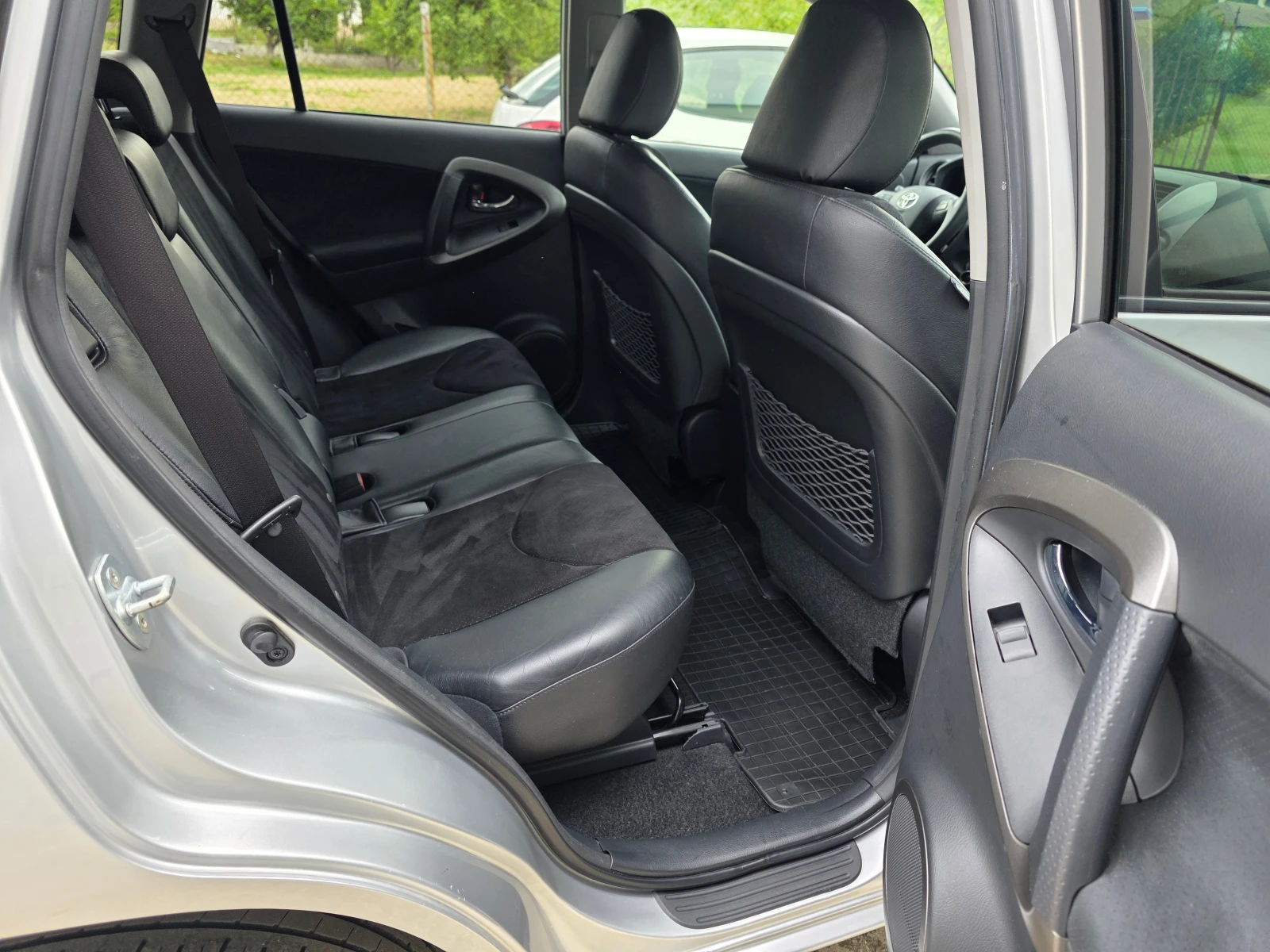 Toyota Rav4 2.0i 147000km FULL KATO HOBA - изображение 10