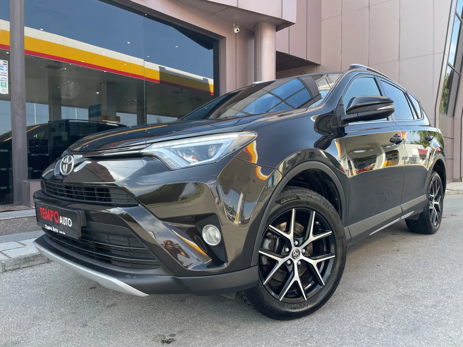 Toyota Rav4 2.0D4D-FACELIFT-NAVI-КОЖА-КАМЕРА-KEYLESS GO - изображение 2