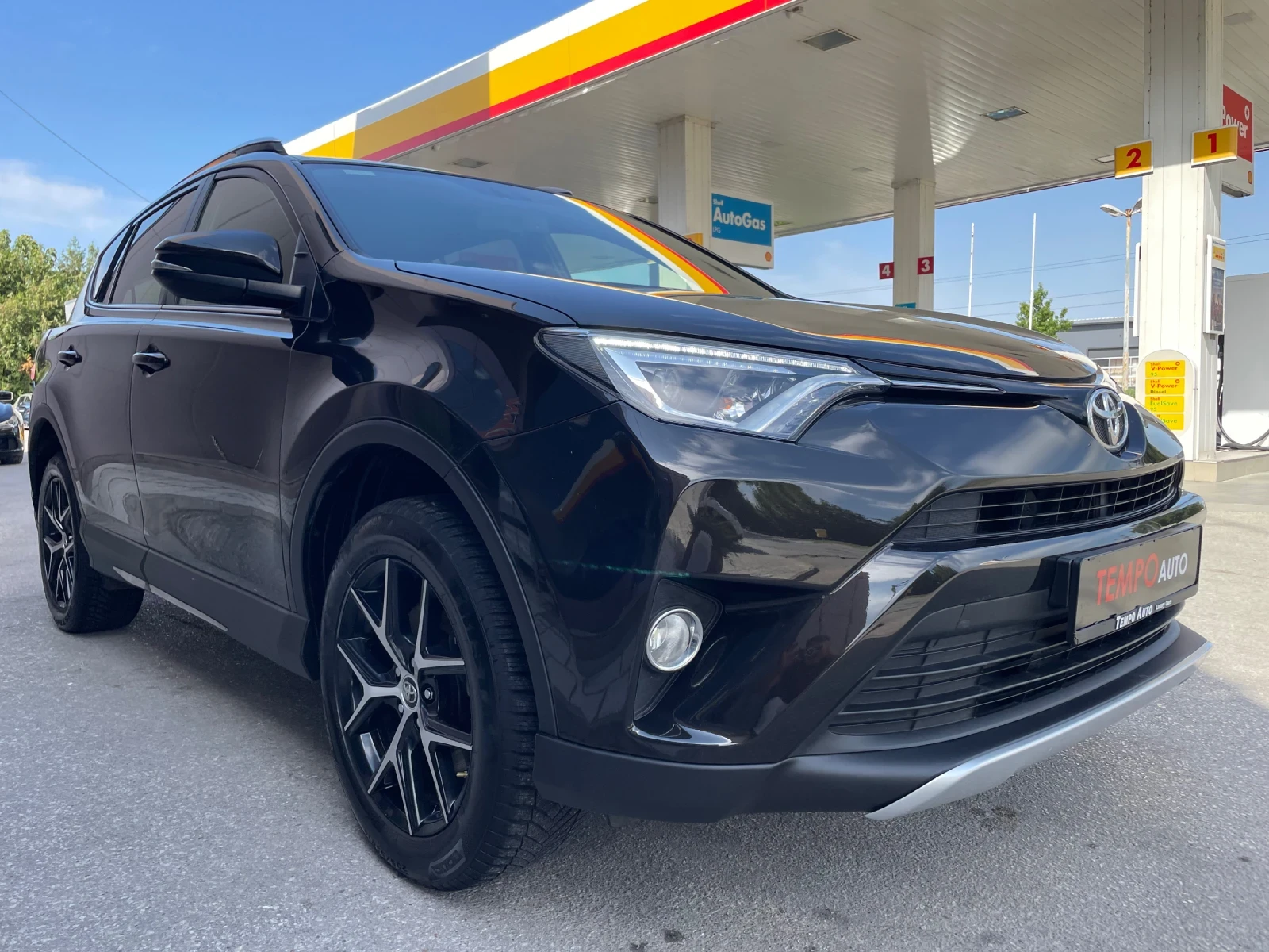 Toyota Rav4 2.0D4D-FACELIFT-NAVI-КОЖА-КАМЕРА-KEYLESS GO - изображение 7