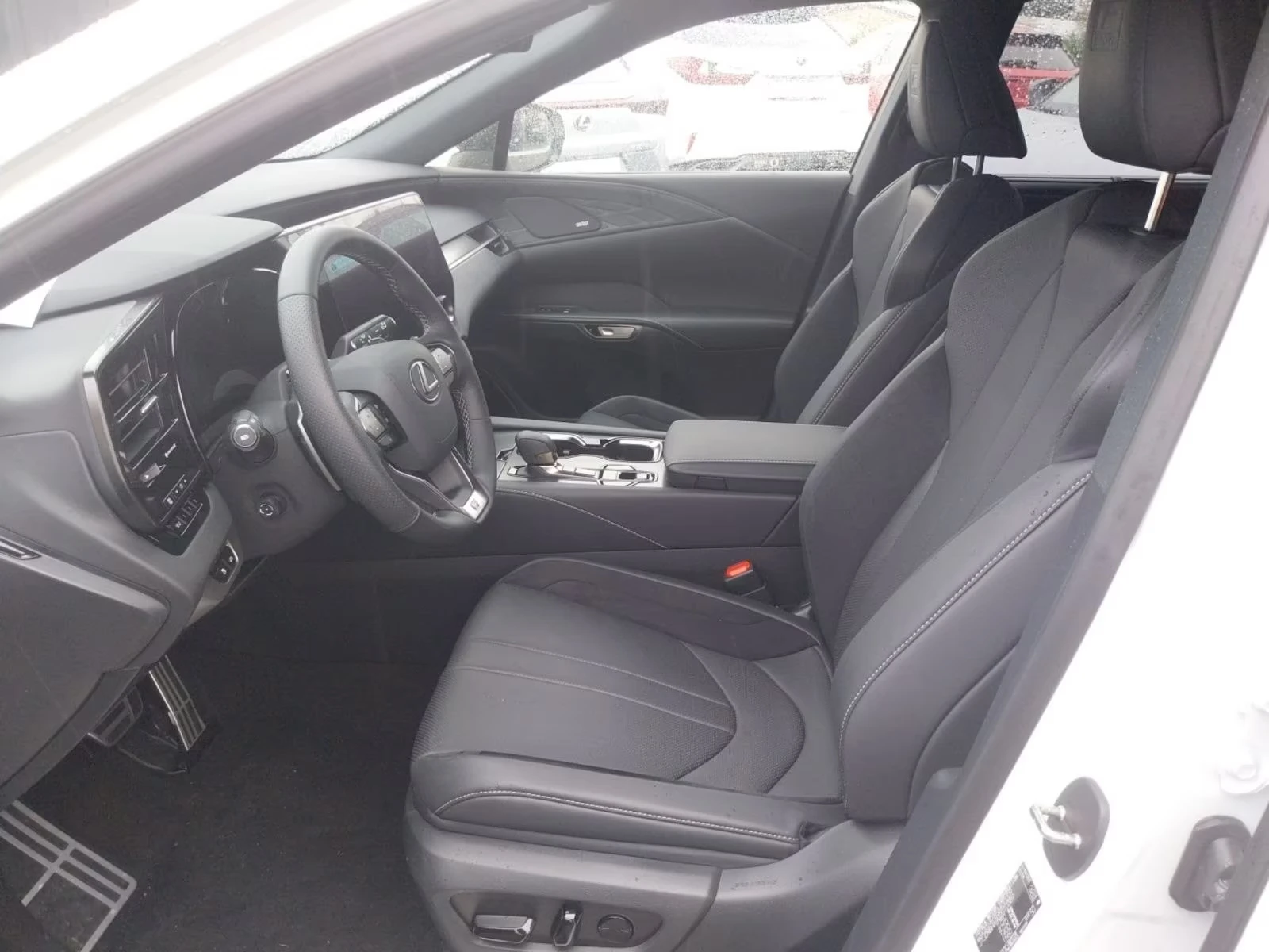 Lexus RX 500h F-SPORT/НОВ!/371HP/HUD/M.LEV/PANO/360/148h - изображение 10