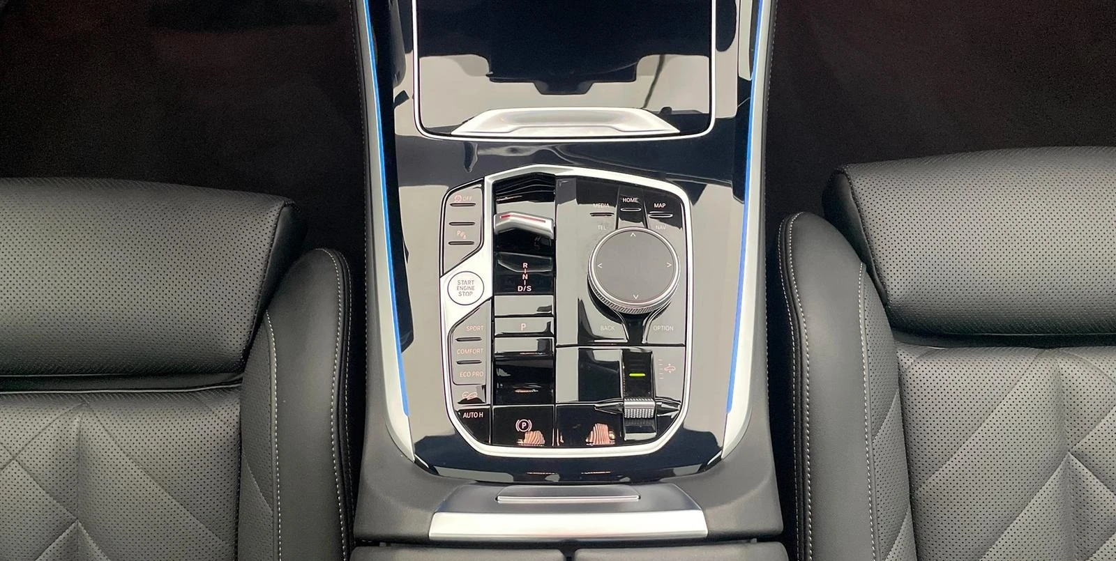 BMW X5 M60i/xDrive/FACELIFT/SHADOW/H&K/HEAD UP/PANO/ - изображение 9