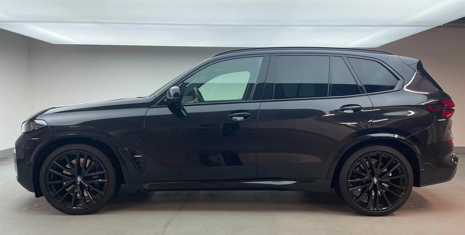 BMW X5 M60i/xDrive/FACELIFT/SHADOW/H&K/HEAD UP/PANO/ - изображение 3