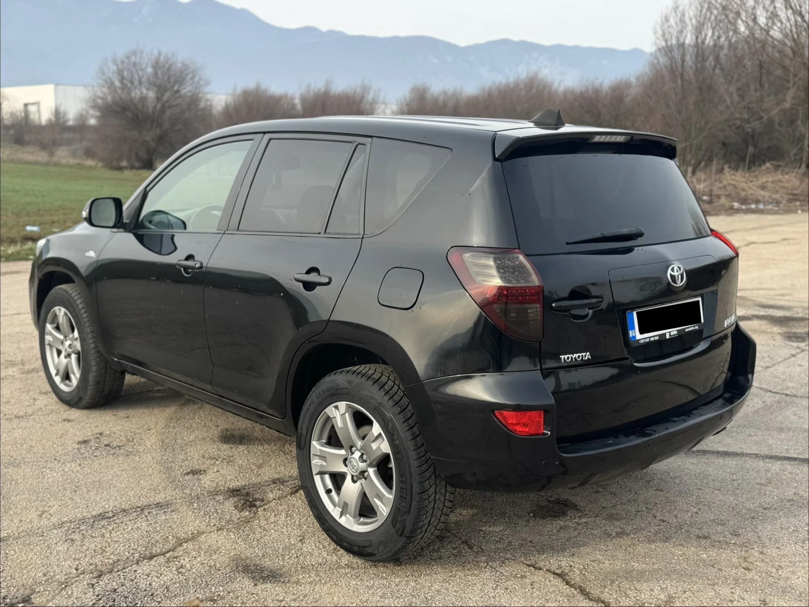 Toyota Rav4 2.2 D4D, снимка 5 - Автомобили и джипове - 53739359