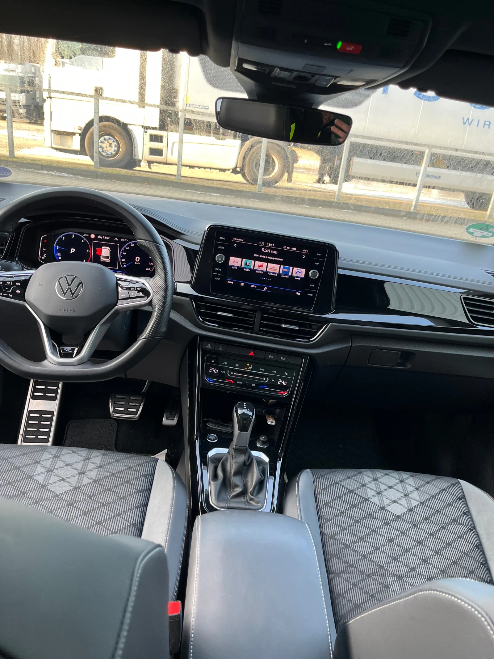 VW T-Roc 2.0 TDI R Line , снимка 6 - Автомобили и джипове - 53825975