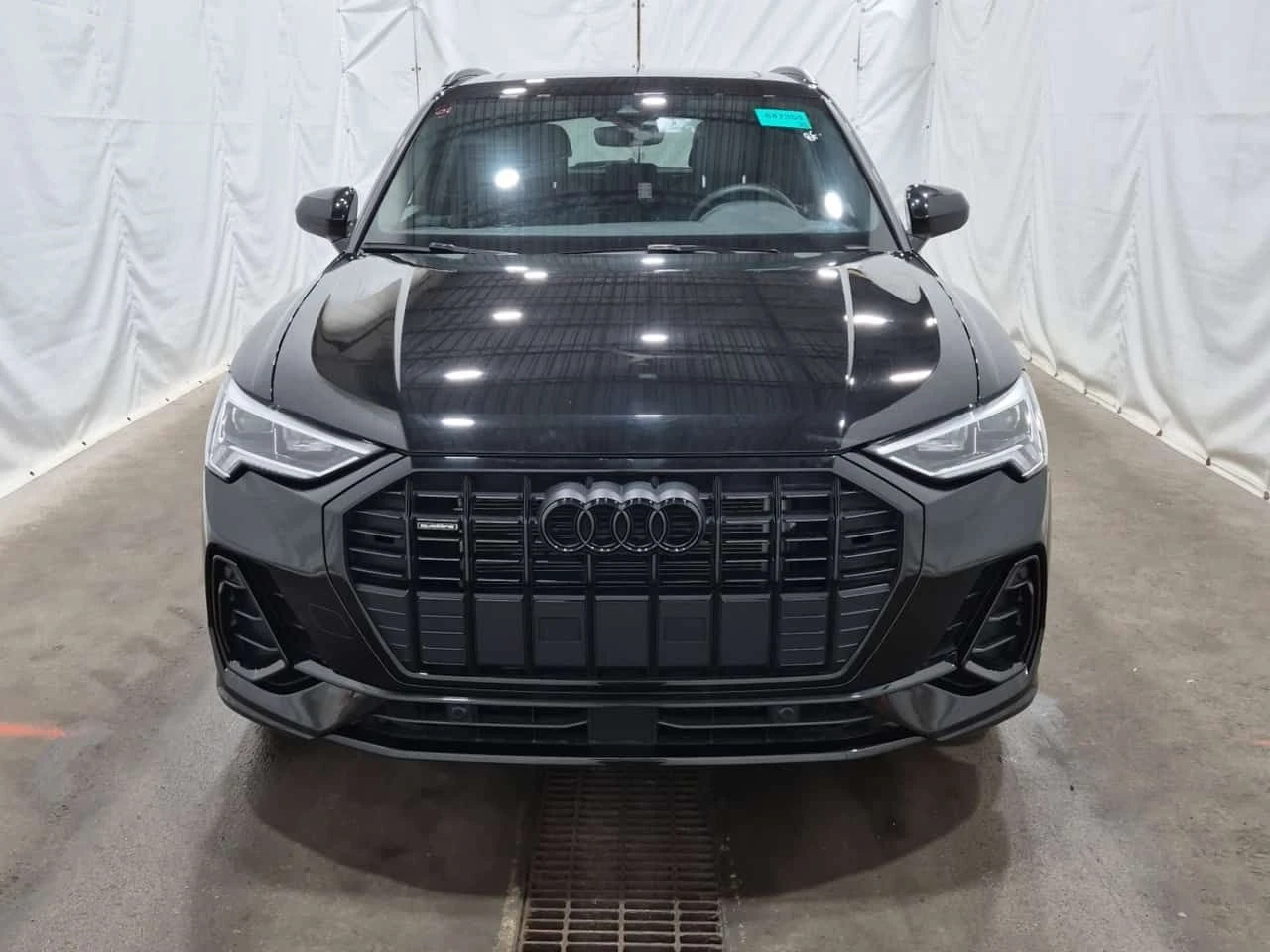 Audi Q3 Progressiv/ПАНОРАМА/ПОДГРЕВИ, снимка 2 - Автомобили и джипове - 54444943