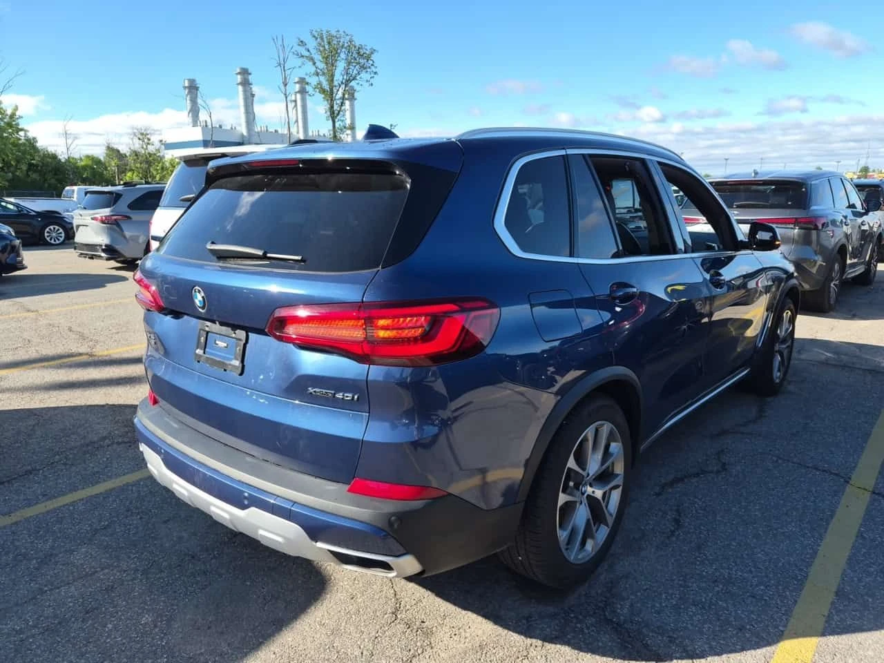 BMW X5 * XDRIVE40I * CARFAX * ПАНОРАМА * АВТОКРЕДИТ * , снимка 3 - Автомобили и джипове - 54914394