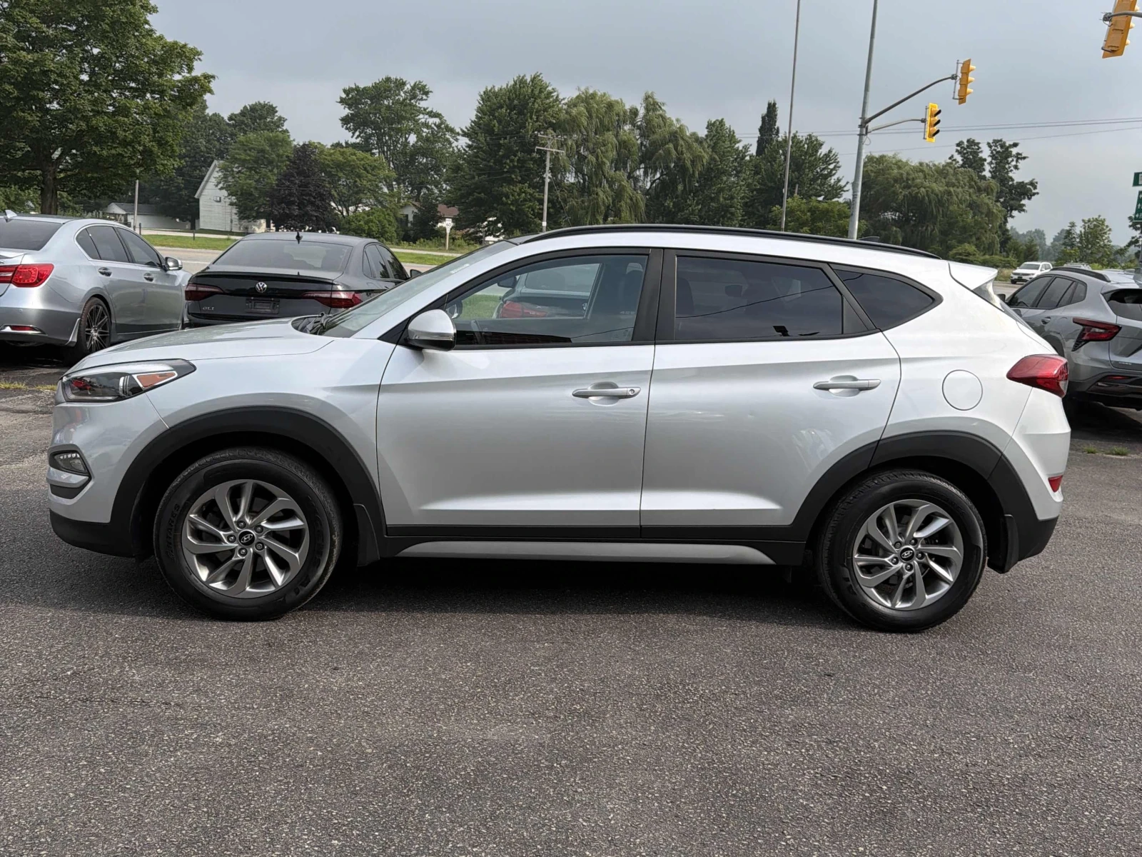 Hyundai Tucson, снимка 2 - Автомобили и джипове - 55703556