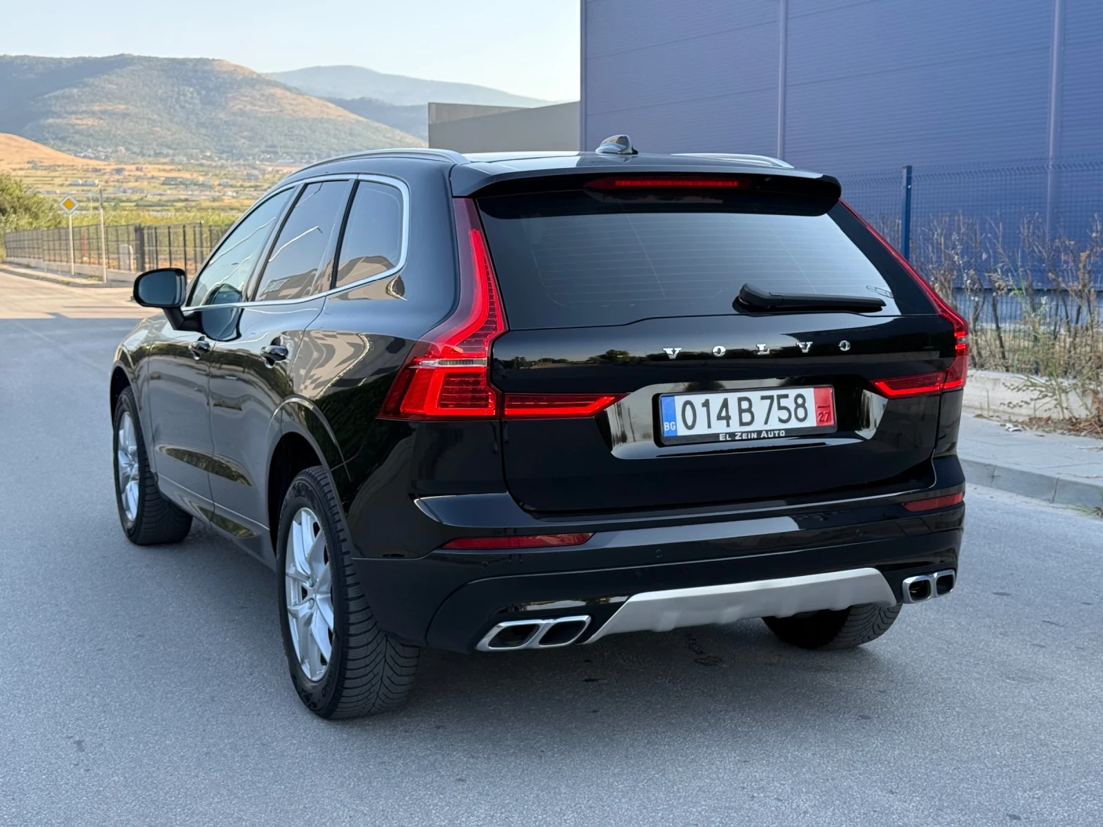 Volvo XC60 2.0 B5 AWD /Mild Hybrid/ПОДГРЕВ/HARMON KARDON/ИСТ, снимка 5 - Автомобили и джипове - 55899851