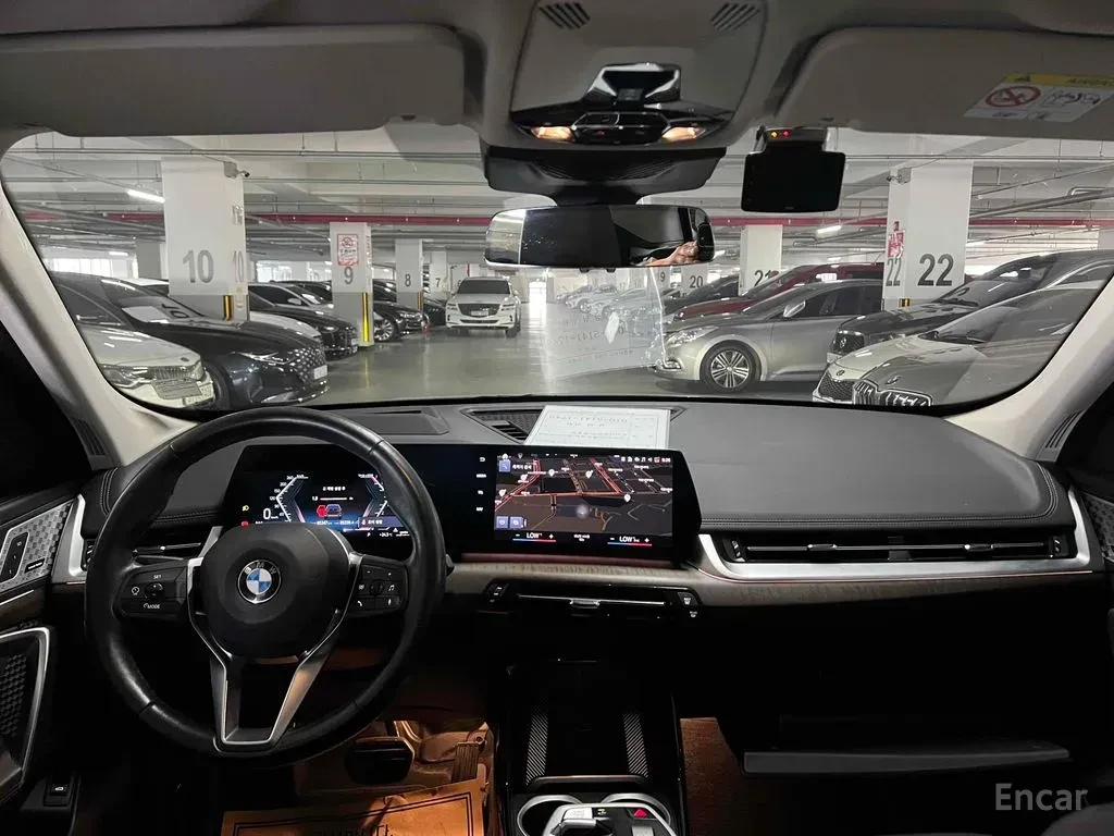 BMW X1 20i* HARMON* KARDON* ХЕДЪП* 360КАМЕРА* , снимка 8 - Автомобили и джипове - 56181663