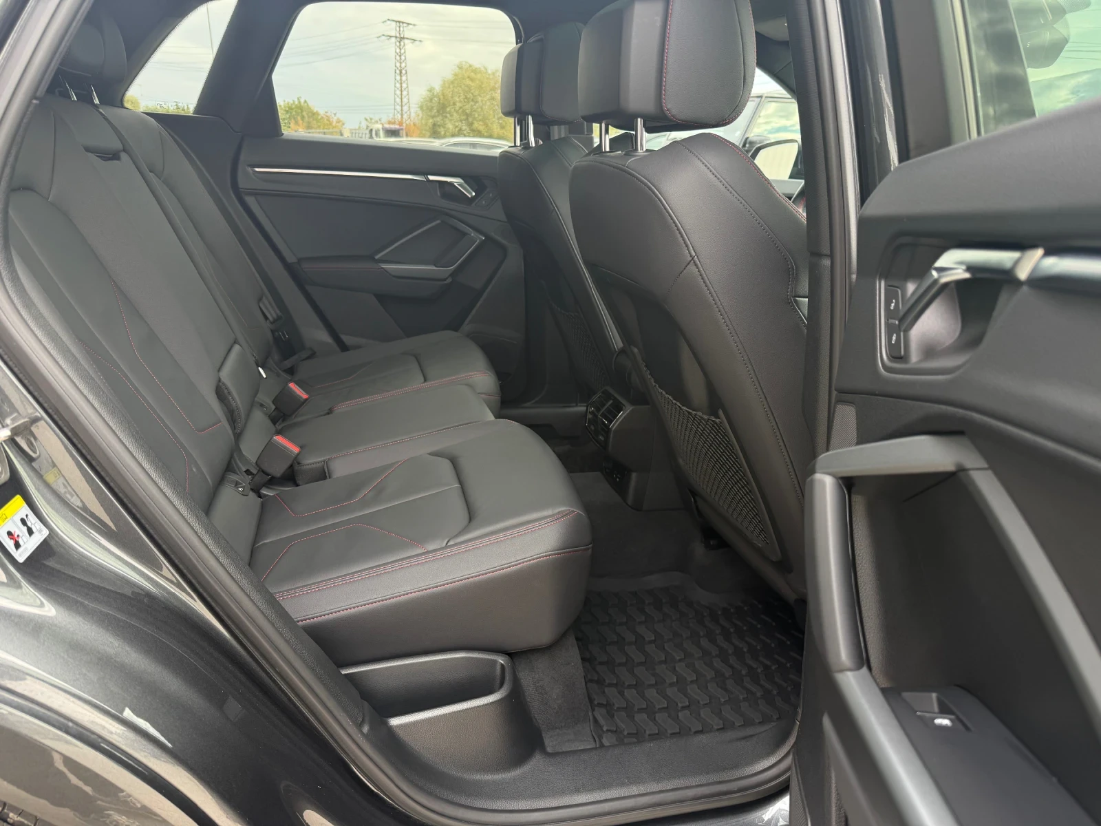 Audi Q3 TFSI S-Line, снимка 13 - Автомобили и джипове - 56686350