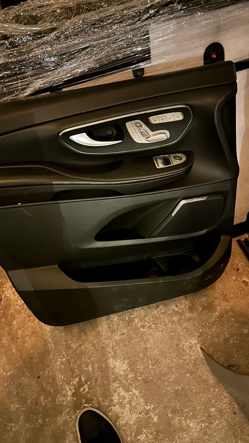 Mercedes-Benz V 250, снимка 9 - Бусове и автобуси - 52385879