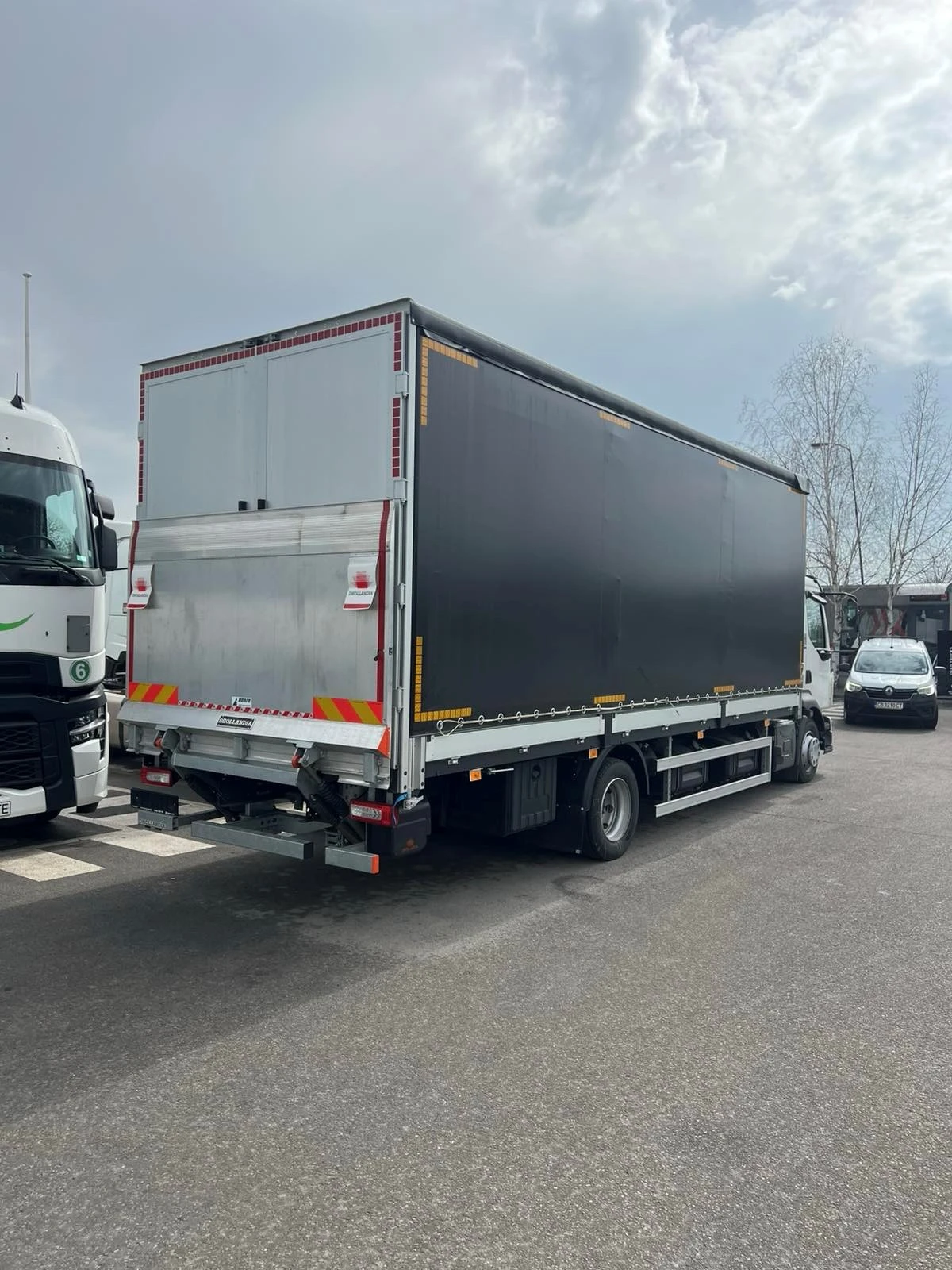 Renault D  - изображение 3