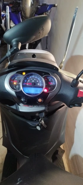 Piaggio Beverly 350 скутерът е на 13000 км !!!, снимка 3