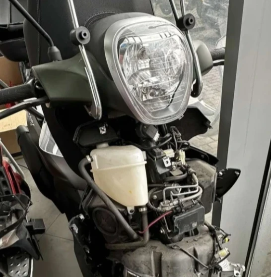 Piaggio Beverly 350 скутерът е на 13000 км !!! - изображение 6